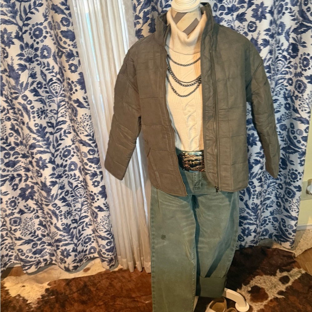 Women’s olive Quilted Jacket